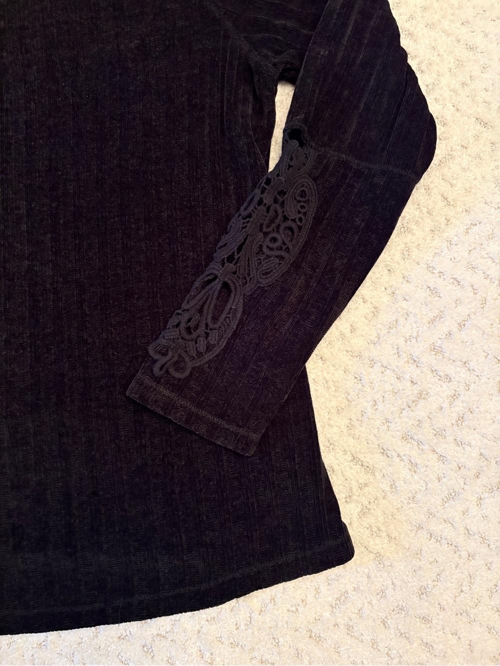 Knox Rose Black Chenille Sweater With Crochet Cut Out Sleeve Size XL Dark Boho - Picture 5 of 11